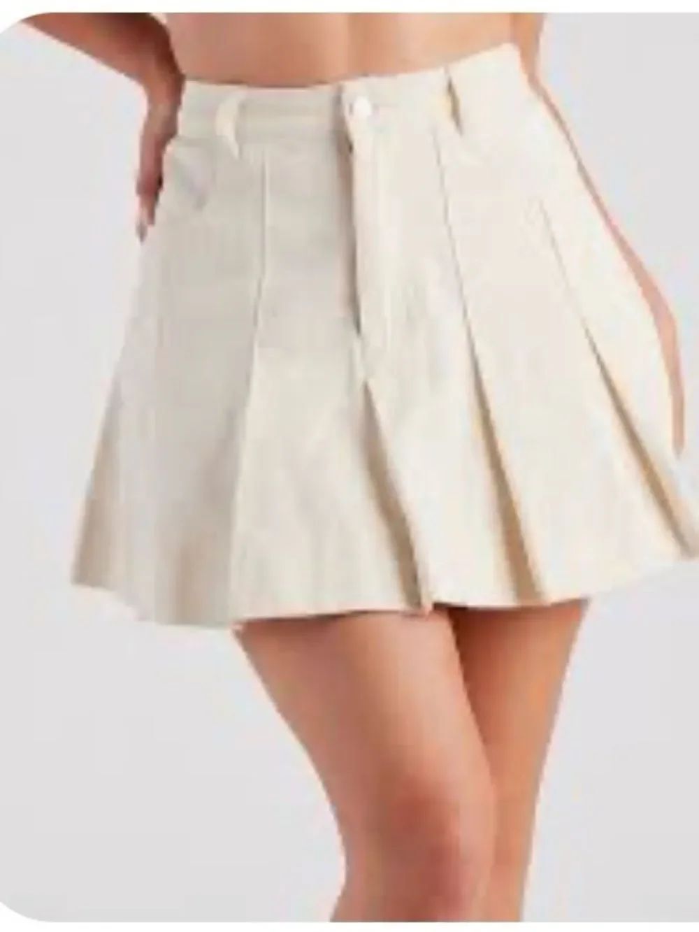 NWT Chelsea & Violet Cream Pleated Skater Mini Skirt size S